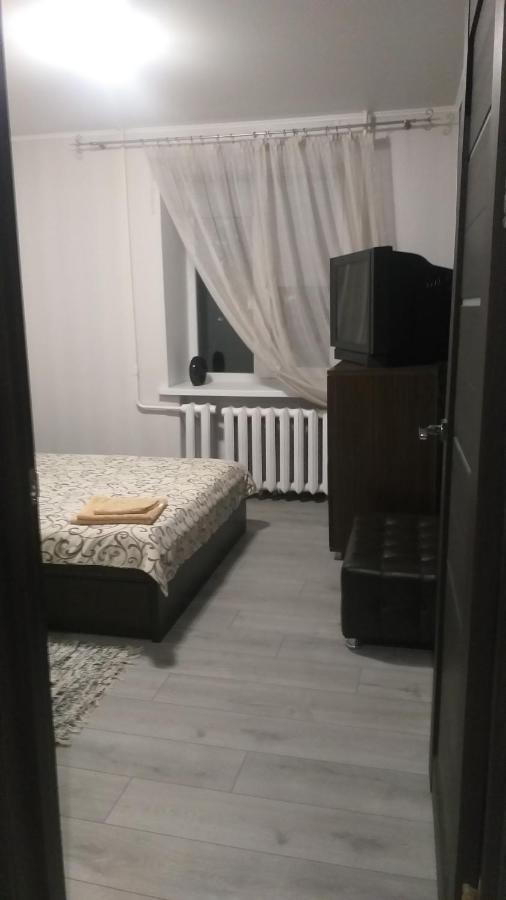 Ferienwohnung Apartament Gayadayenko 4 Pinsk Exterior foto