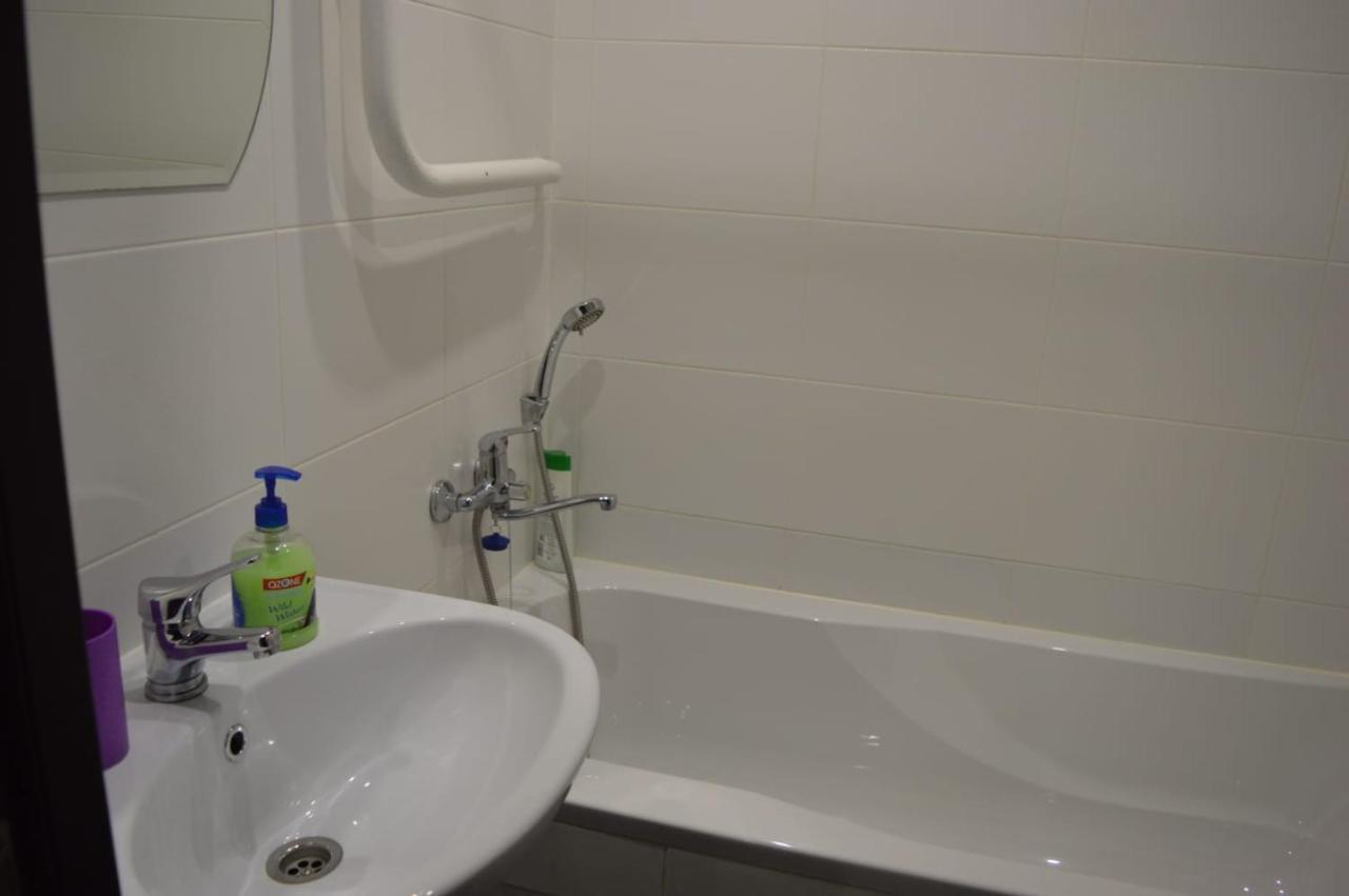 Ferienwohnung Apartament Gayadayenko 4 Pinsk Exterior foto
