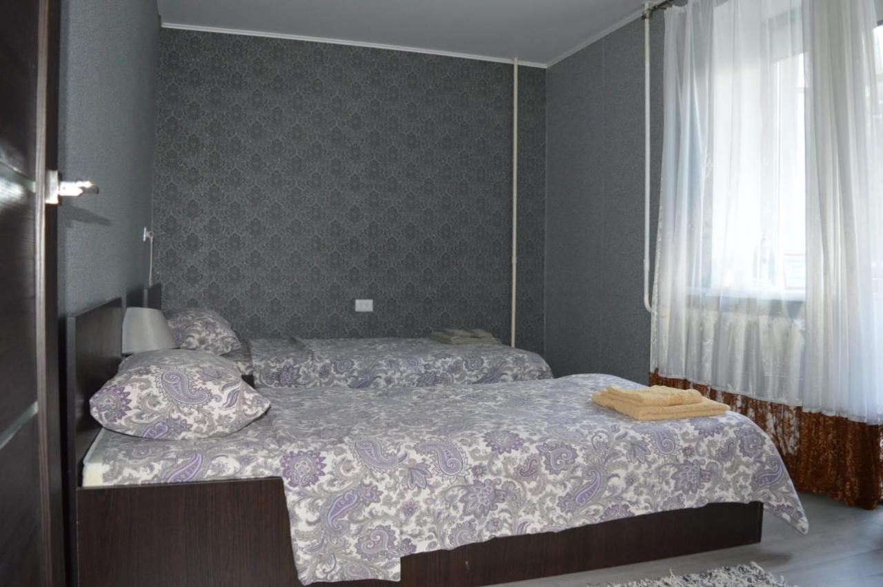 Ferienwohnung Apartament Gayadayenko 4 Pinsk Exterior foto